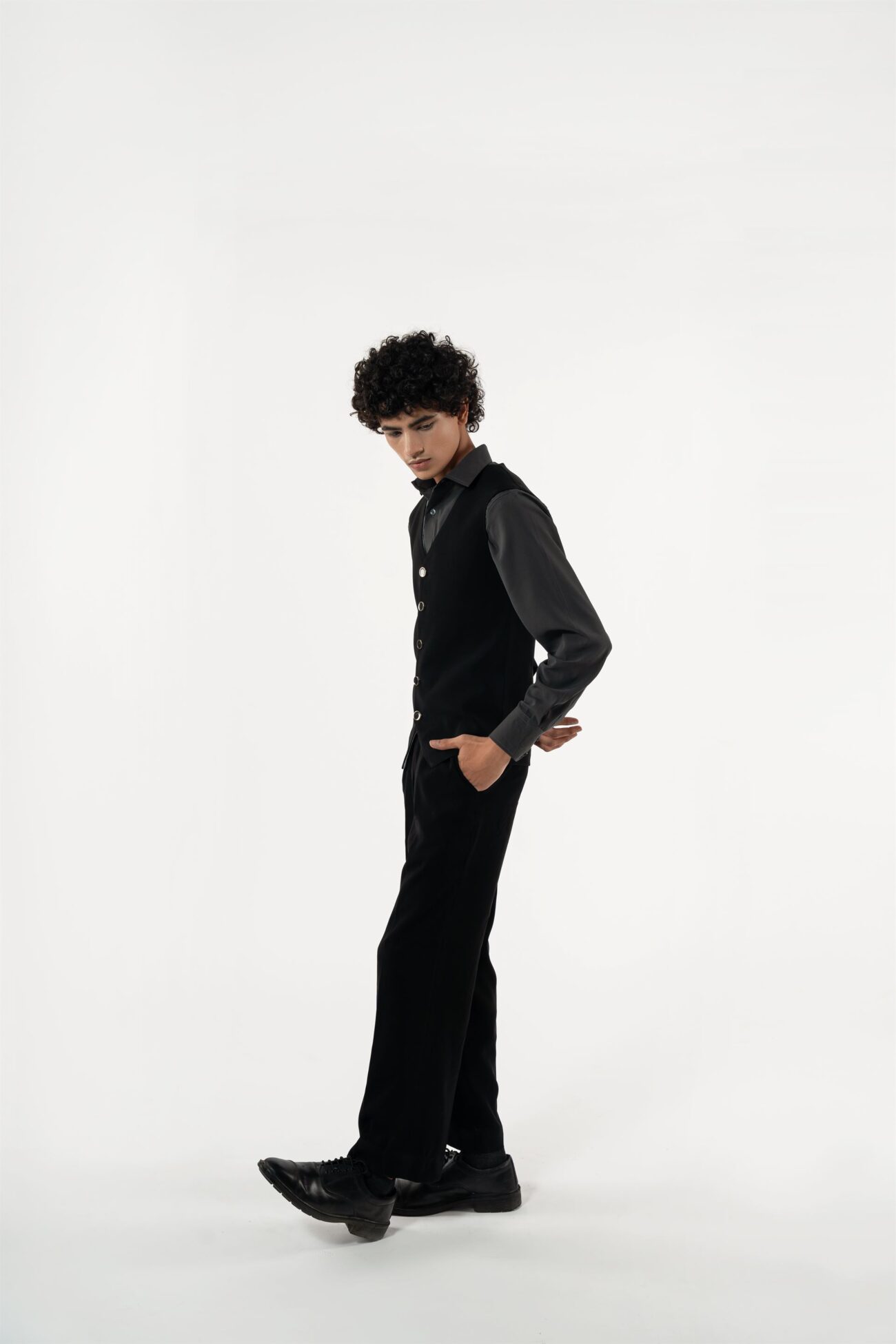 BLACK SUITING WAISTCOAT - Image 3